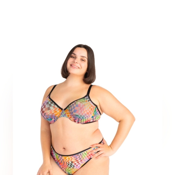 Parade Expressive 2 Set Piece Bra And Thong - Picture 3 of 11